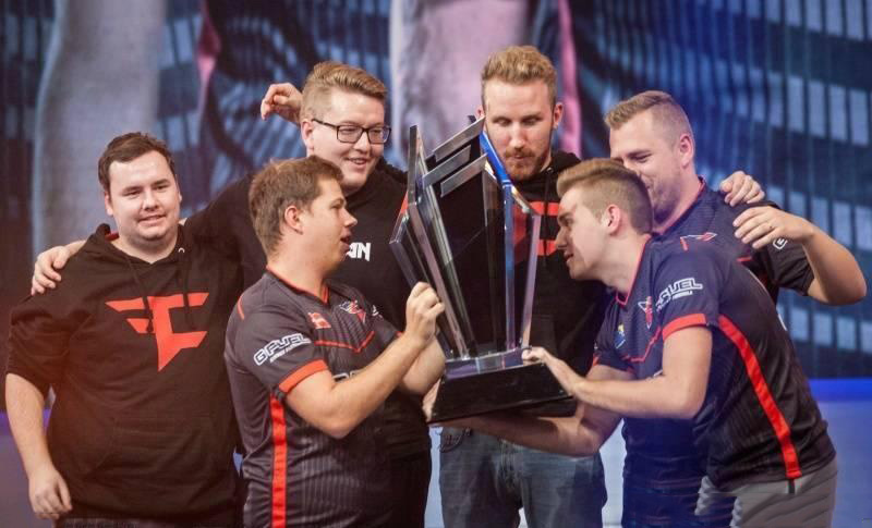 EDG教练明凯有可能下课？