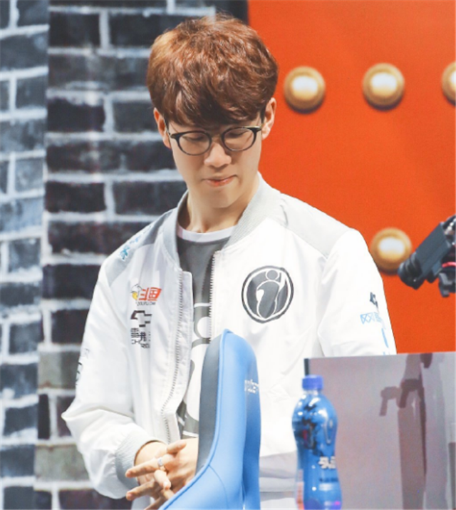 S11小组赛day5后各赛区战绩：LPL遗憾让出榜首