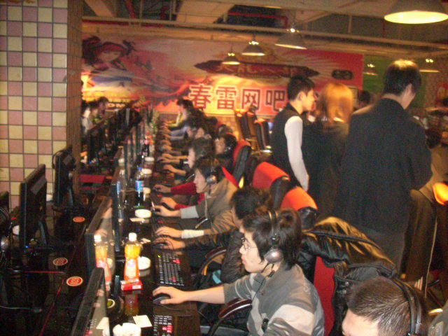 赛后采访小伞：和cat走下路不用带脑子